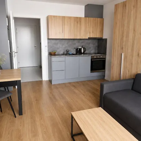 7-atrium Living Sturova, Center